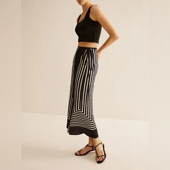 Commense‎ Geometric Pinstripe Satin Wrap Tie Skirt size M/6 - Picture 6 of 6